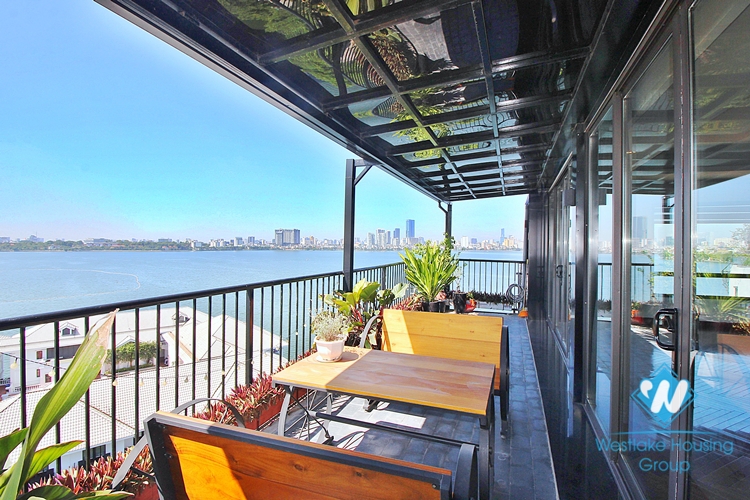 Top floor and lakeview 3beds apartment for rent in Tu Hoa st, Tay Ho