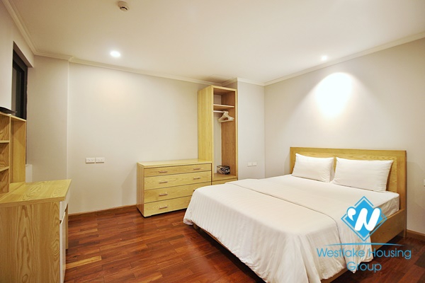 A wonderful lake view 2 bedroom apartment for rent in Xuan dieu