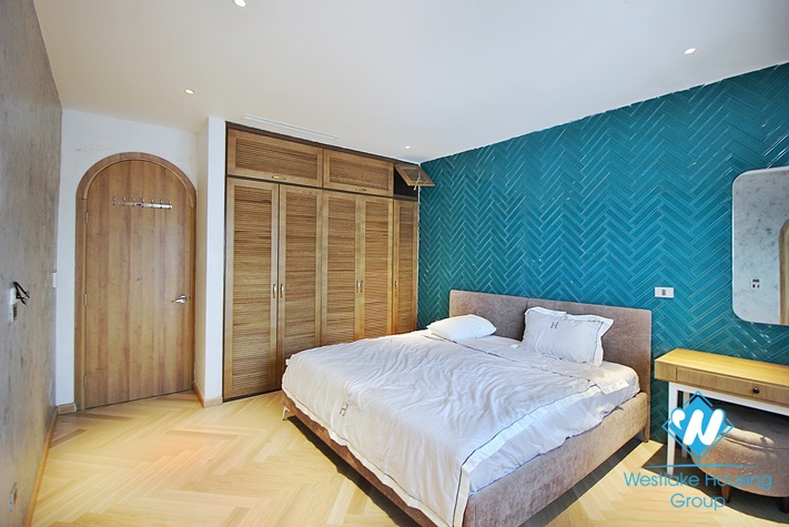 Spacious 2 bedroom aparment with lakeview for rent in Tay Ho area.