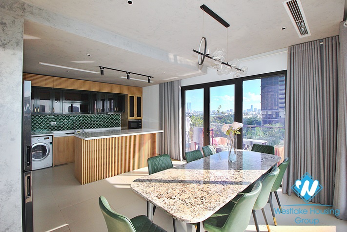 Spacious 2 bedroom aparment with lakeview for rent in Tay Ho area.