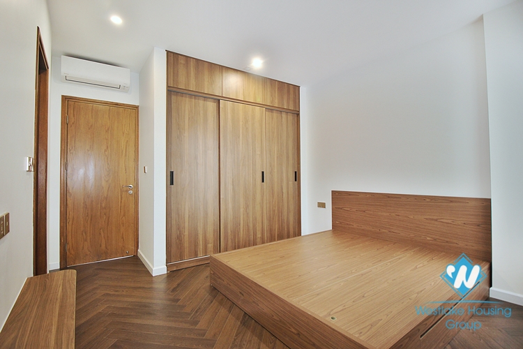 Lake view and brand new 1 bedroom and 1 working room for rent in Tay Ho, Ha Noi