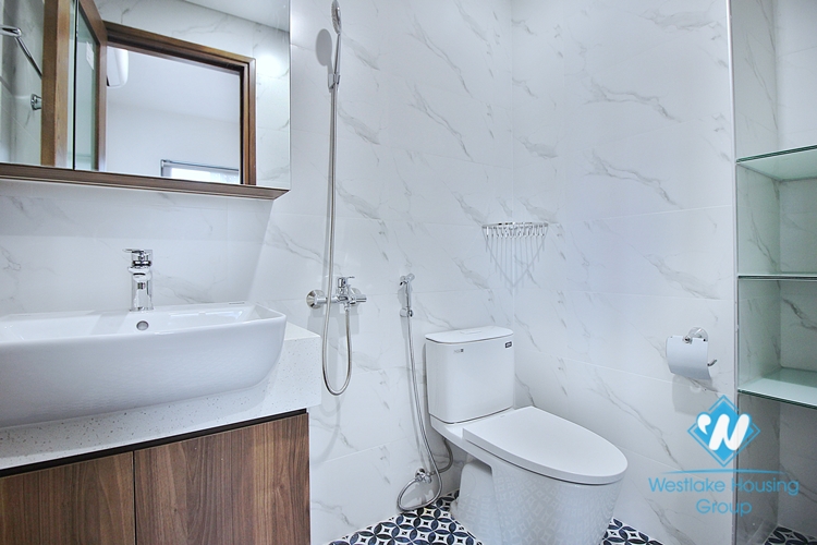 Lake view and brand new 1 bedroom and 1 working room for rent in Tay Ho, Ha Noi