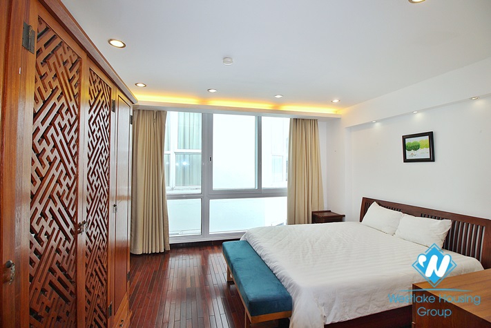 High-end and lake view 2 bedroms apartment for rent in Quang Khanh, Tay Ho