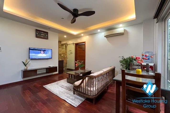 One bedroom bright apartment for rent Kim Ma st,Ba Dinh district 