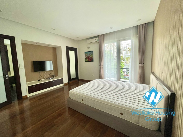 Hoa Sua duplex villa in Vinhomes Riverside urban area for rent.