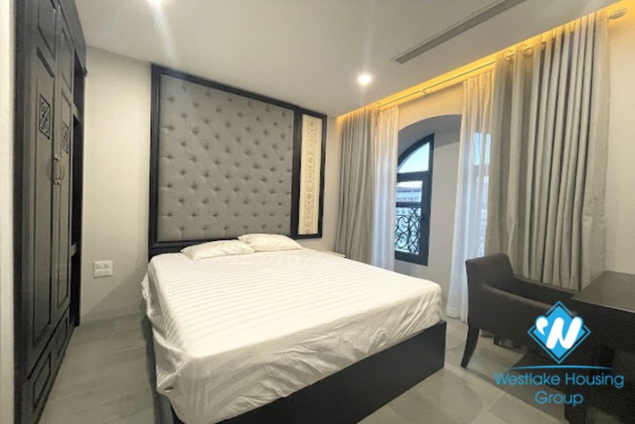 A beautiful 3 bedroom apartment for rent in Nguyen Van Huyen st, Cau Giay district.