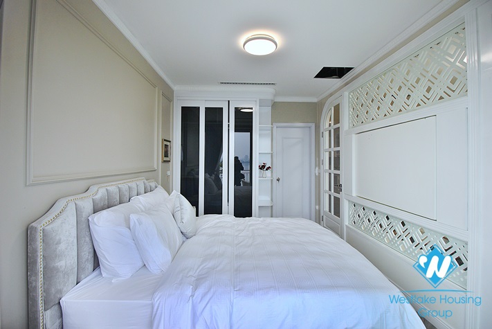 Lake view and brand new 2beds apartment for rent in Xuan Dieu, Tay Ho