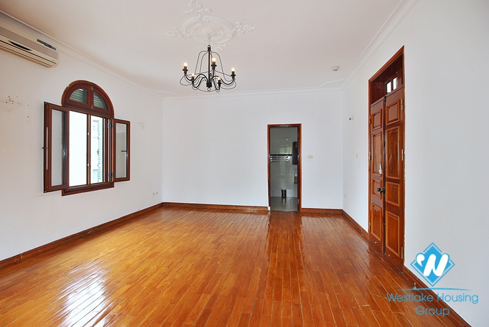 Unfurnished villa to rent in To ngoc van, Tay ho, Ha noi