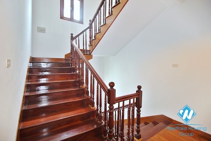Unfurnished villa to rent in To ngoc van, Tay ho, Ha noi