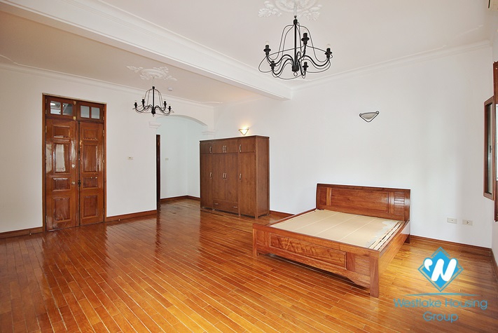 Unfurnished villa to rent in To ngoc van, Tay ho, Ha noi