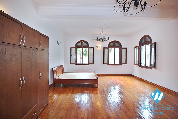 Unfurnished villa to rent in To ngoc van, Tay ho, Ha noi