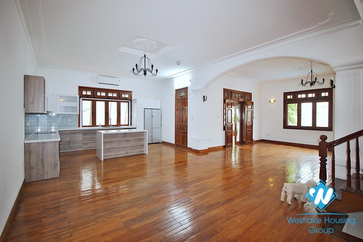 Unfurnished villa to rent in To ngoc van, Tay ho, Ha noi