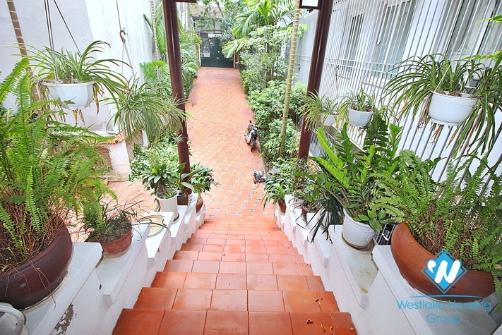 Unfurnished villa to rent in To ngoc van, Tay ho, Ha noi