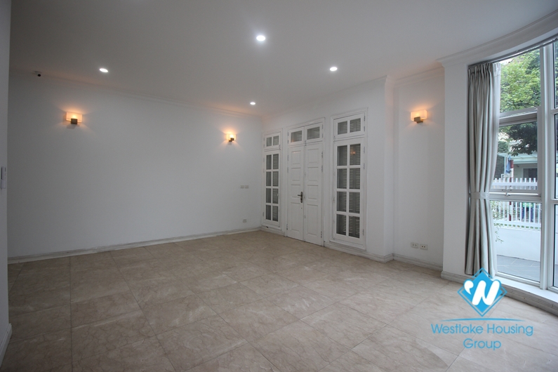 Spacious 4 bedroom villa for rent in T area Ciputra.