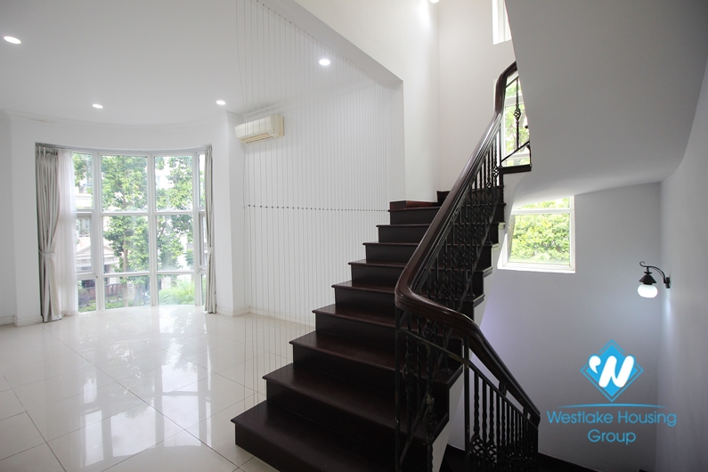 Spacious 4 bedroom villa for rent in T area Ciputra.