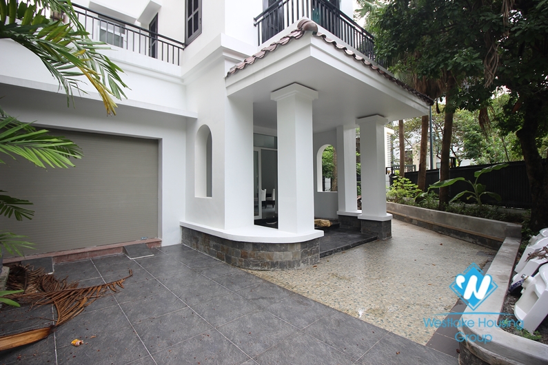 Large garden House for rent in Ciputra, Tay Ho, Ha Noi