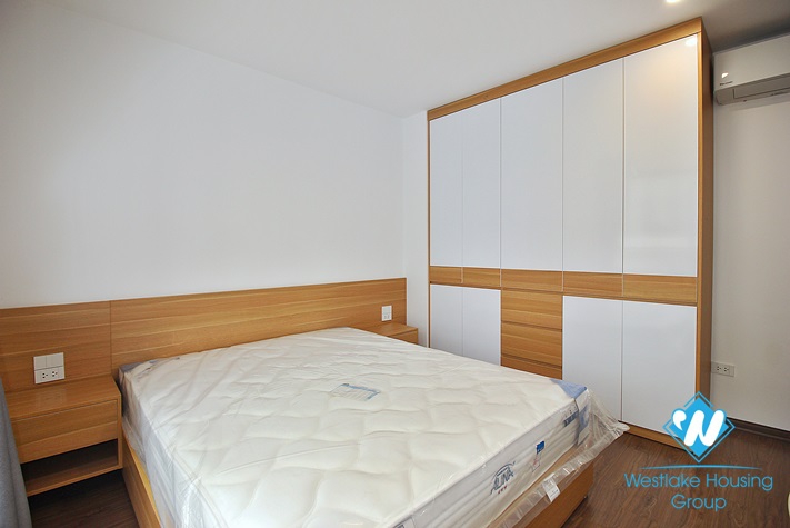 Brand new and bright one bedroom apartment for rent in Xuan Dieu st, Tay Ho