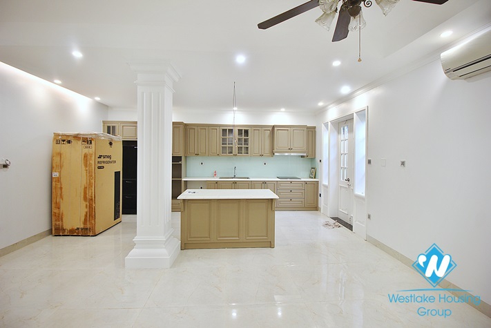 Stunning and luxurious house for rent in Tay Ho, Hanoi 