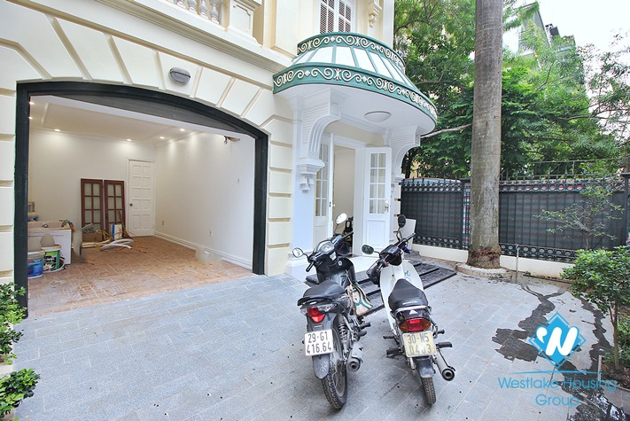 Stunning and luxurious house for rent in Tay Ho, Hanoi 