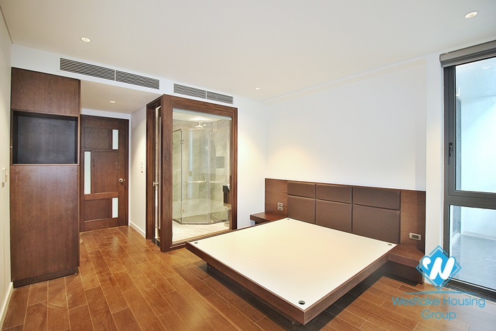 Brand new and lake view 3beds apartment for rent in Tay Ho area