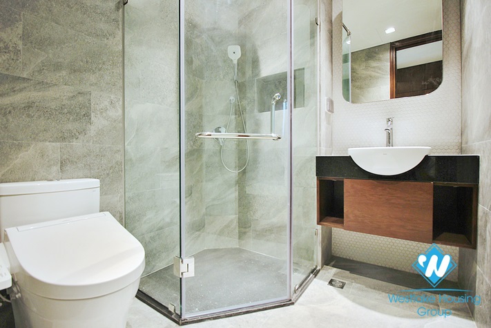 Brand new and lake view 3beds apartment for rent in Tay Ho area