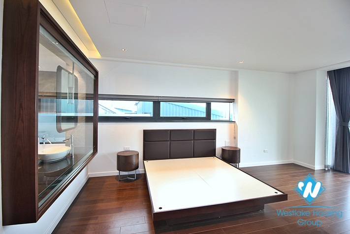 Brand new and lake view 3beds apartment for rent in Tay Ho area