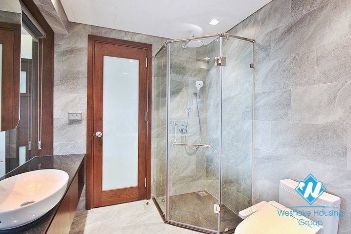 Brand new and lake view 3beds apartment for rent in Tay Ho area