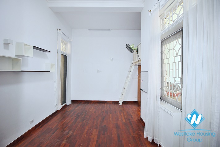An affordable 3beds apartment for rent in Au Co, Tay Ho