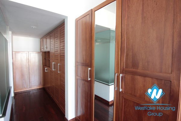 A spacious 3 bedroom apartment for rent in Tay ho, Hanoi