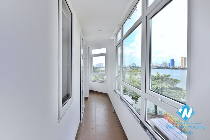 Lake view apartment with 3 bedrooms for rent on To Ngoc Van st, Tay Ho District 