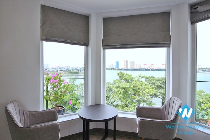 Lake view apartment with 3 bedrooms for rent on To Ngoc Van st, Tay Ho District 