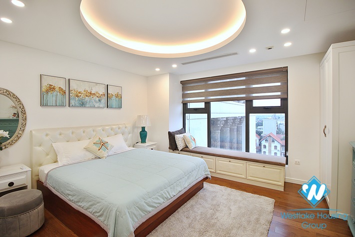 A charming 2+ bedrooms apartment for rent in D'Leroi Soleil buidling, Xuan Dieu, Tay Ho