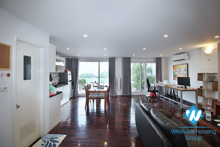 Lakeside terrace apartment for rent in Westlake area