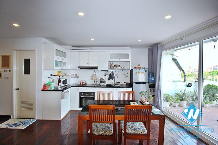 Lakeside terrace apartment for rent in Westlake area