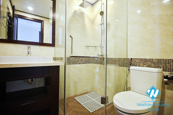 High floor apartment for rent in Xuan Dieu street, Tay Ho, Hanoi