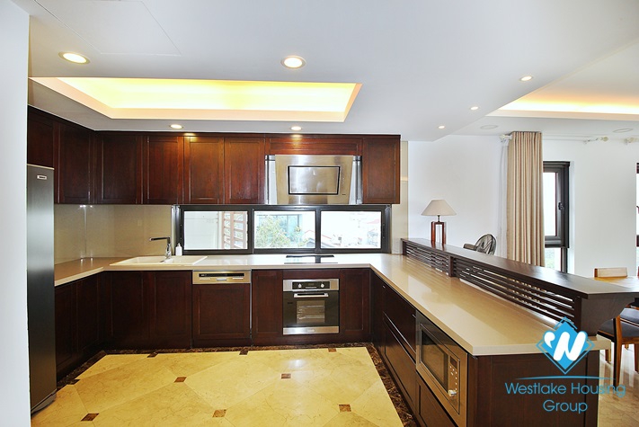High floor apartment for rent in Xuan Dieu street, Tay Ho, Hanoi