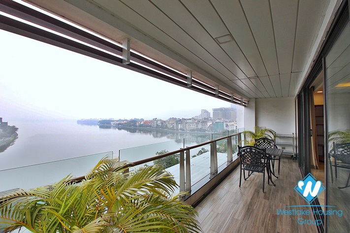 High floor apartment for rent in Xuan Dieu street, Tay Ho, Hanoi