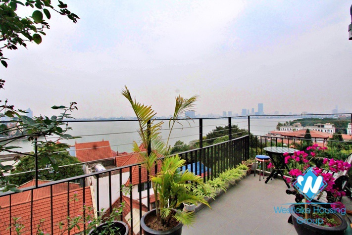 A brand new and bright 1 bedroom apartment for rent in Xuan Dieu, Tay Ho