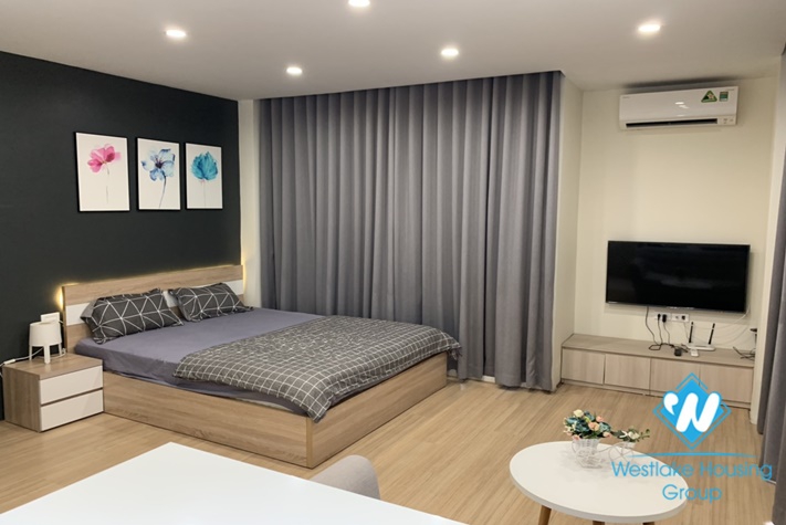 Nice studio for rent in Ong Ich Khiem st, Ba Dinh district .