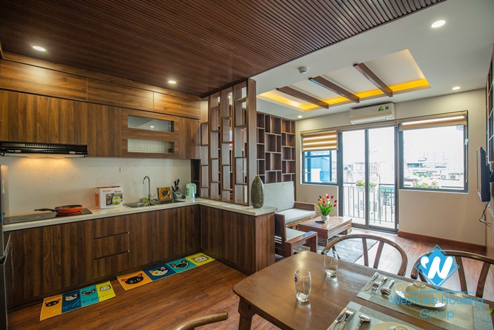 One big bedroom apartment for rent in Linh Lang st, Ba Dinh District 