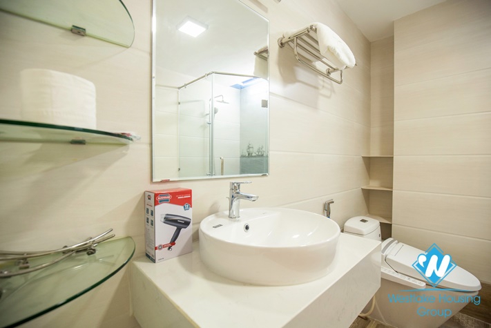 One big bedroom apartment for rent in Linh Lang st, Ba Dinh District 