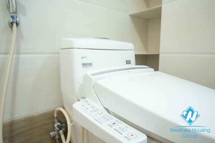 One big bedroom apartment for rent in Linh Lang st, Ba Dinh District 