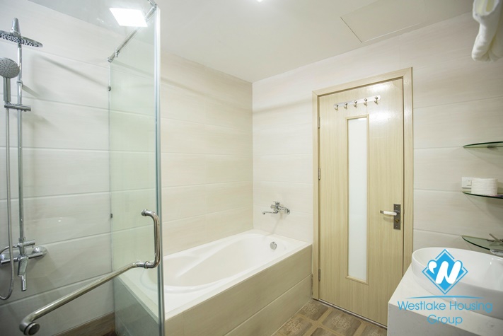 One big bedroom apartment for rent in Linh Lang st, Ba Dinh District 