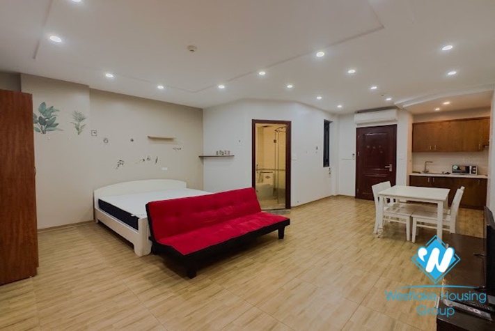 Studio bright and near west lake for rent in Truc Bach st, Ba Dinh district. 