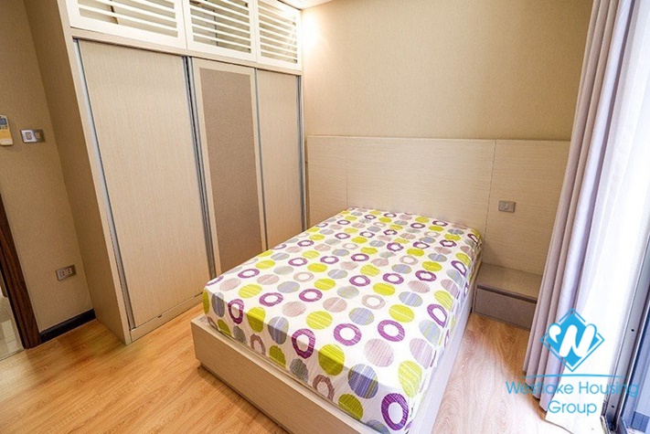 A beautiful 2 bedroom apartment for rent in Lieu Giai st, Ba Dinh district.