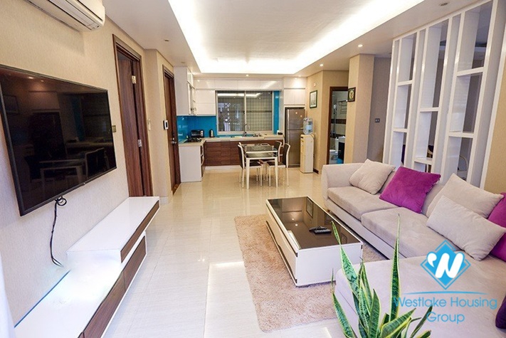 A beautiful 2 bedroom apartment for rent in Lieu Giai st, Ba Dinh district.