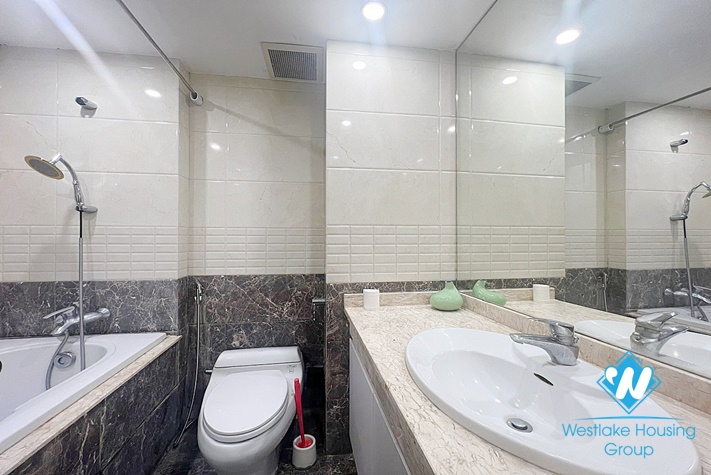 Cute apartment for rent in Truc Bach lake, Ba Dinh, Hanoi 