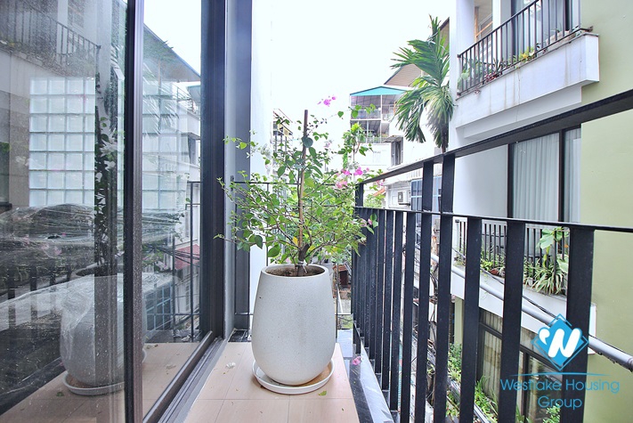 A new 1 bedroom apartment for rent in Xuan dieu, Tay ho