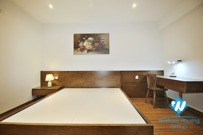 Lake view one bedroom apartment for rent in Tu Hoa street,Tay Ho, Ha Noi