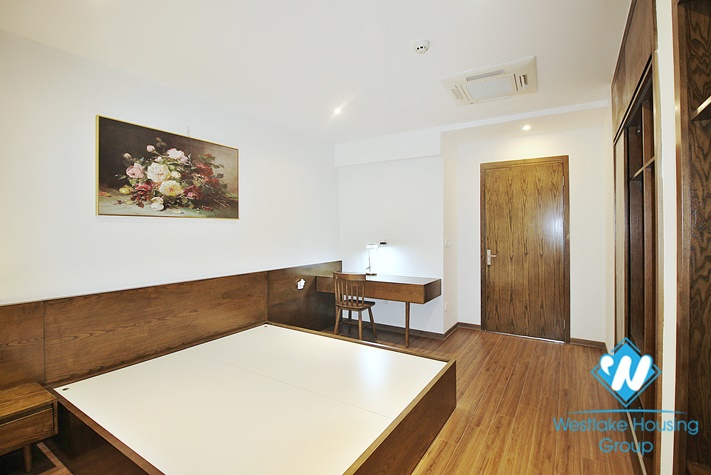 Lake view one bedroom apartment for rent in Tu Hoa street,Tay Ho, Ha Noi